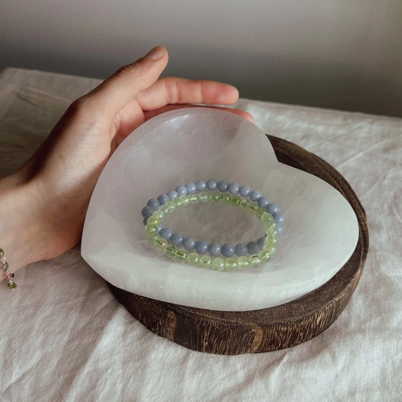 bowl cuore in Selenite